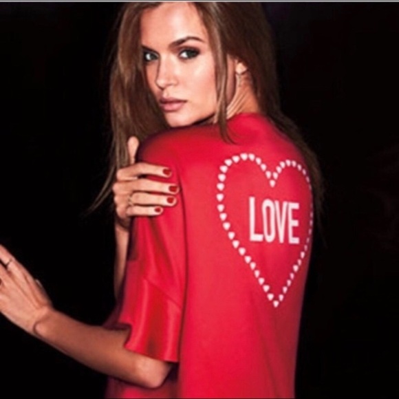 Valentines VS robe - Picture 1 of 6